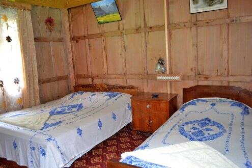 Fiji Houseboat, Srinagar 2